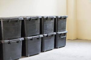 mallette de rangement en plastique dans la chambre photo