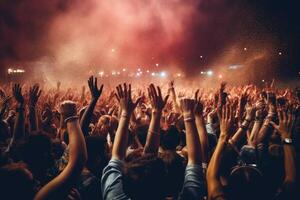 foule applaudissement à une la musique Festival et élevage leur mains dans le air. ai généré. photo