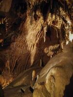 détail de grottes dans le serra de mira d'aire, dans le Portugal photo