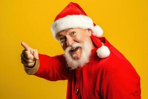 portrait de Père Noël claus montrant les pouces en haut, isolé sur Jaune Contexte ai généré photo