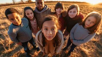 Haut photo de en riant les enfants pris avec une fisheye caméra. génératif ai