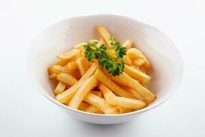 savoureux frit Patate français frites sur blanc assiette photo