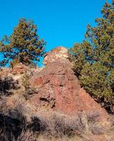 Bear Rock Jasper Ridge Rocks près du ponceau ou