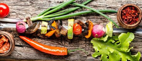 grillé des légumes brochettes kebab photo