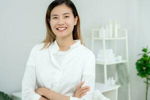 dermatologie et beauté clinique, portrait esthétique médecin, VIP client par expert dermatologues. beauté salon, spa, massage avec équipement à à Aidez-moi se détendre, physiothérapie, relaxant massage, traitement photo