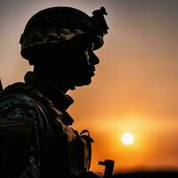 silhouette de une soldat pendant le coucher du soleil ai généré photo