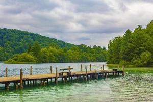 jetée jetée parc national des lacs de plitvice croatie meilleurs paysages.