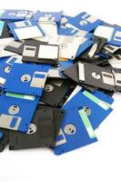 une pile de souple disques photo