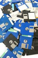 une pile de souple disques photo