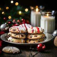 délicieux Noël biscuits arrangé sur une assiette photo