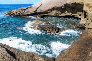 rocheux plage sur le canari île de Tenerife photo