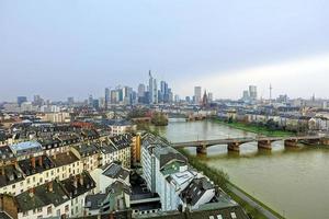 Bâtiments généraux de paysage urbain européen en allemagne francfort photo