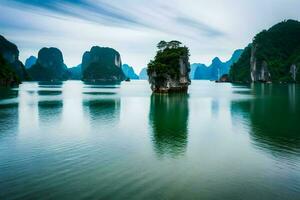 le Roche formations dans le l'eau sont réfléchi dans le l'eau. généré par ai photo