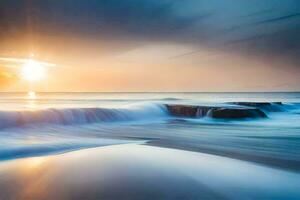 une magnifique le coucher du soleil plus de le océan avec vagues s'écraser dans le rive. généré par ai photo