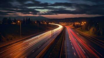 voiture lumière les sentiers sur le Autoroute à nuit. lueur lumières sur route photo