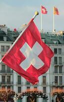 Suisse drapeau et bâtiment photo