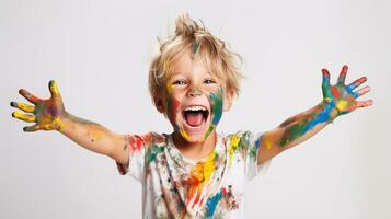 ai génératif mignonne peu garçon en riant ensemble et ayant amusement avec des peintures. peint dans peau mains. enfant portrait. Créatif concept. proche en haut photo