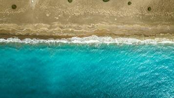 clair l'eau par le plage dans Rhodes près Lindos, Grèce photo