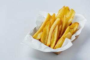 frites dans une boîte en carton photo