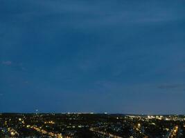 aérien vue de illuminé Résidentiel district de luton ville de Angleterre photo