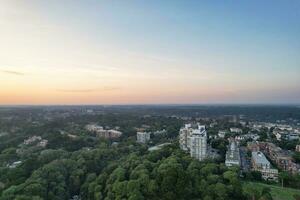 magnifique aérien métrage de Britanique touristique attraction à mer vue de bournemouth ville de Angleterre génial Bretagne Royaume-Uni. haute angle image capturé avec drone caméra sur septembre 9ème, 2023 pendant le coucher du soleil photo