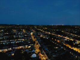 aérien vue de illuminé Résidentiel district de luton ville de Angleterre photo