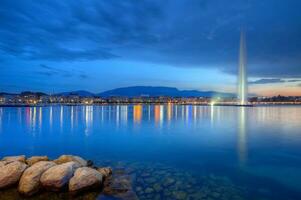 Genève panorama avec célèbre Fontaine, Suisse, hdr photo