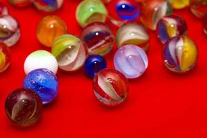 jeu jouet boule ronde en verre marbre pour enfants photo