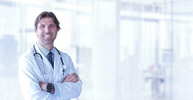 docteur en médecine dans son ordination photo