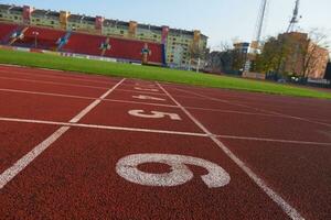 vue sur la piste d'athlétisme photo