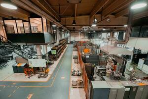 usine industrielle moderne d'équipements et de machines de génie mécanique fabrication d'un hall de production photo