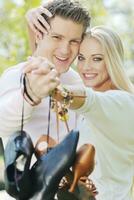 couple romantique amoureux en plein air photo