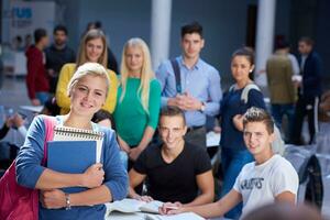 étude de groupe d'étudiants photo