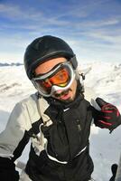 homme hiver neige ski photo