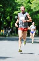 homme marathon courir photo