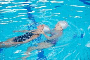 aide et sauvetage sur piscine photo