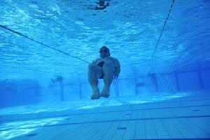 piscine sous l'eau photo