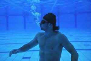 piscine sous l'eau photo