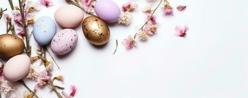 coloré Pâques des œufs dans nid avec fleurs sur brillant marbre blanc tableau. ai généré photo