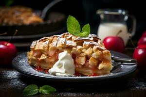 traditionnel américain Pomme tarte pièce avec Frais pommes des fruits, la glace crème et cannelle. action de grâces ou Halloween, l'automne ou tomber dessert Pâtisserie. photo