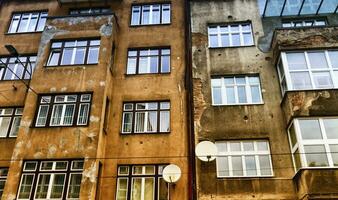 balle des trous dans une mur bâtiment dans Sarajeva, Bosnie et herzégovine photo