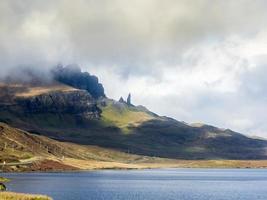 Vue paysage des montagnes Quiraing, Ecosse photo