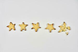quatre étoiles classement. 4 cuit étoile forme biscuits photo