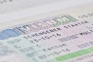 Schengen visa dans passeport. fermer photo