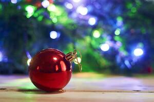 brillant et coloré Noël arbre babioles photo