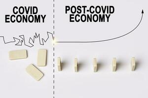 Comparaison de covid-19 et post-covid économie photo