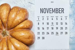 novembre 2020 mensuel calendrier sur bois photo