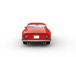 rouge ancien des sports voiture - retour vue - isolé sur blanc Contexte photo