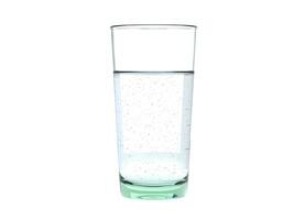 verre de clair Frais pétillant pétillant l'eau - sur blanc Contexte photo