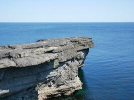 falaises et atlantique océan, rochers canyon et lagune, beauté dans la nature. vacances Voyage Contexte photo